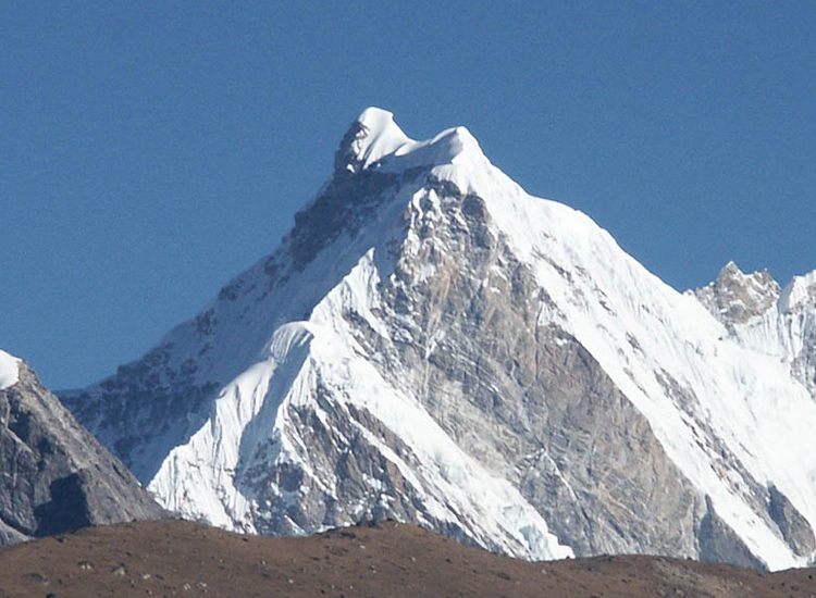 Climb Nirekha Peak via Everest Base Camp & Gokyo Lake  